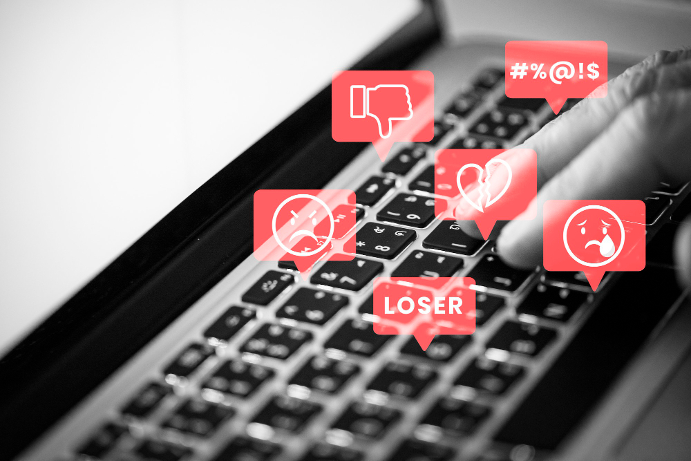 Mengenal Apa yang Dimaksud Cyberbullying Beserta Dampaknya